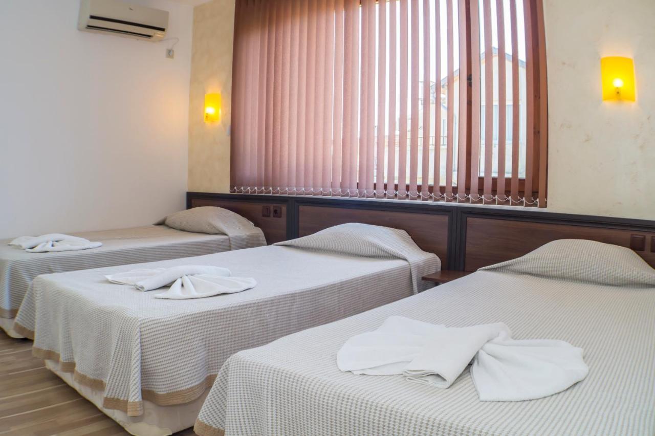 Chrystal Guest House Obzor Rom bilde