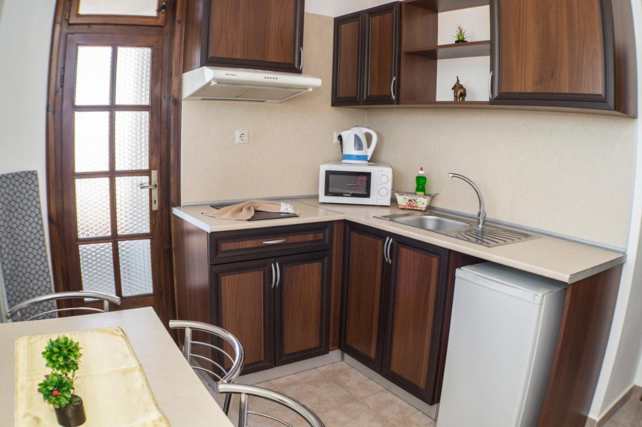 Chrystal Guest House Obzor Rom bilde
