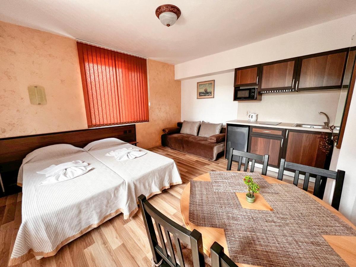 Chrystal Guest House Obzor Eksteriør bilde